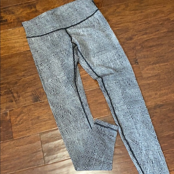 Lulu leggings - size 8 - Picture 1 of 5